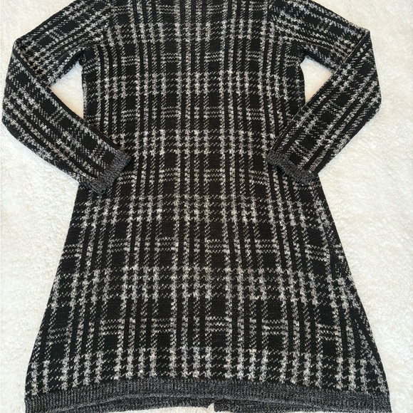 C Apparel Plaid Open-Front Longline Cardigan Sweater - Size Medium - Picture 8 of 12
